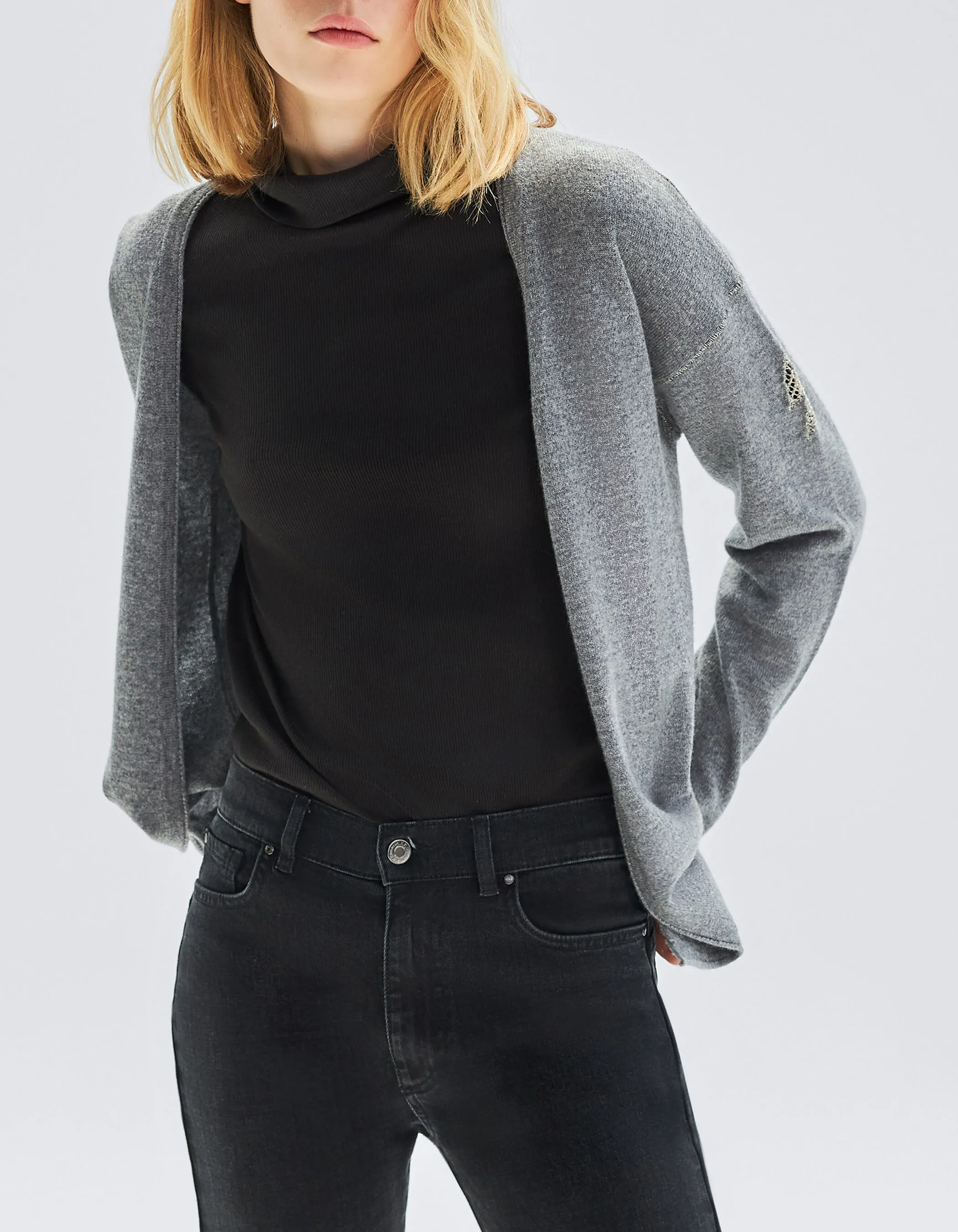 Cardigan gris tricot avec message dos Femme