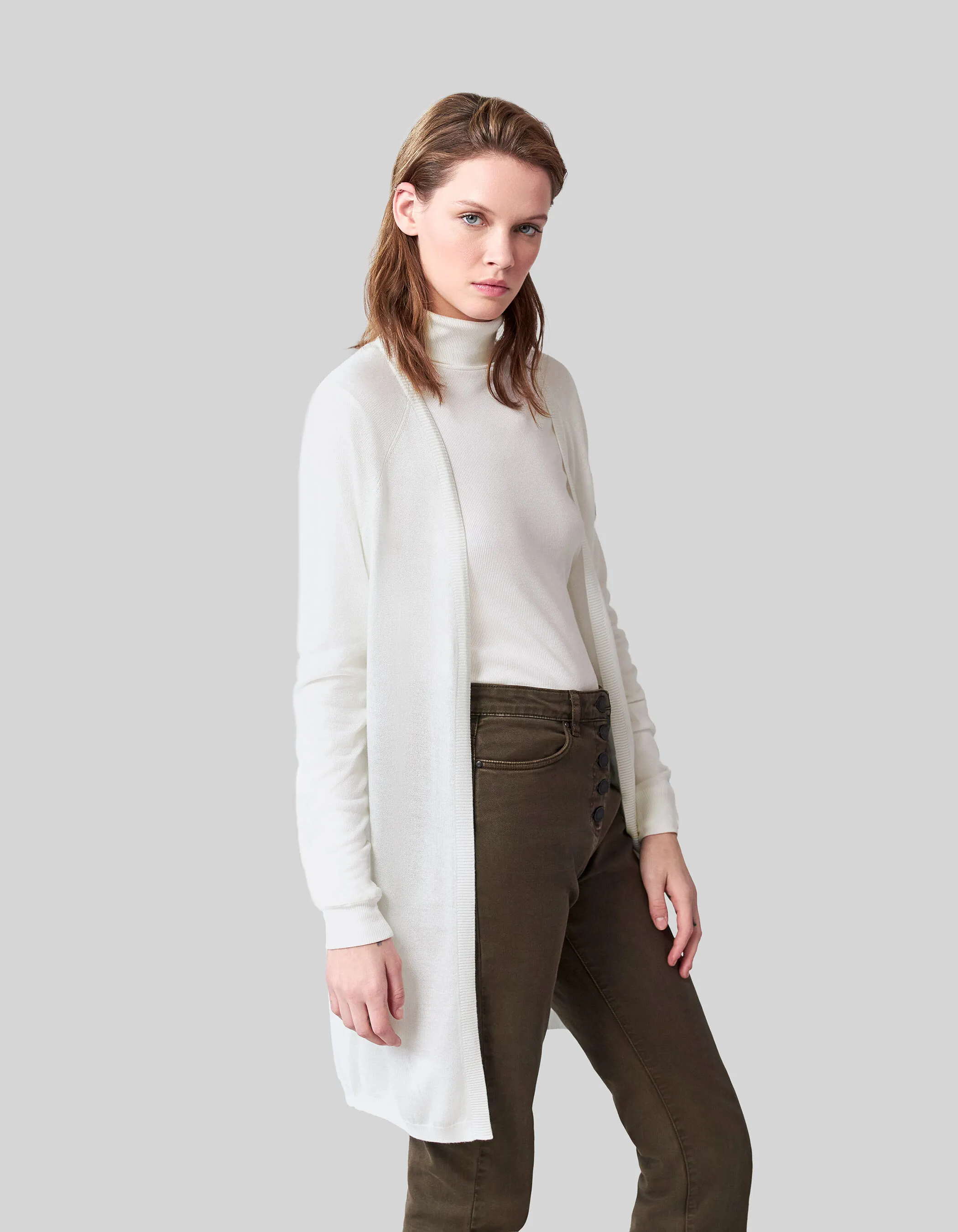 Cardigan mi-long écru tricot chevrons brodés Femme