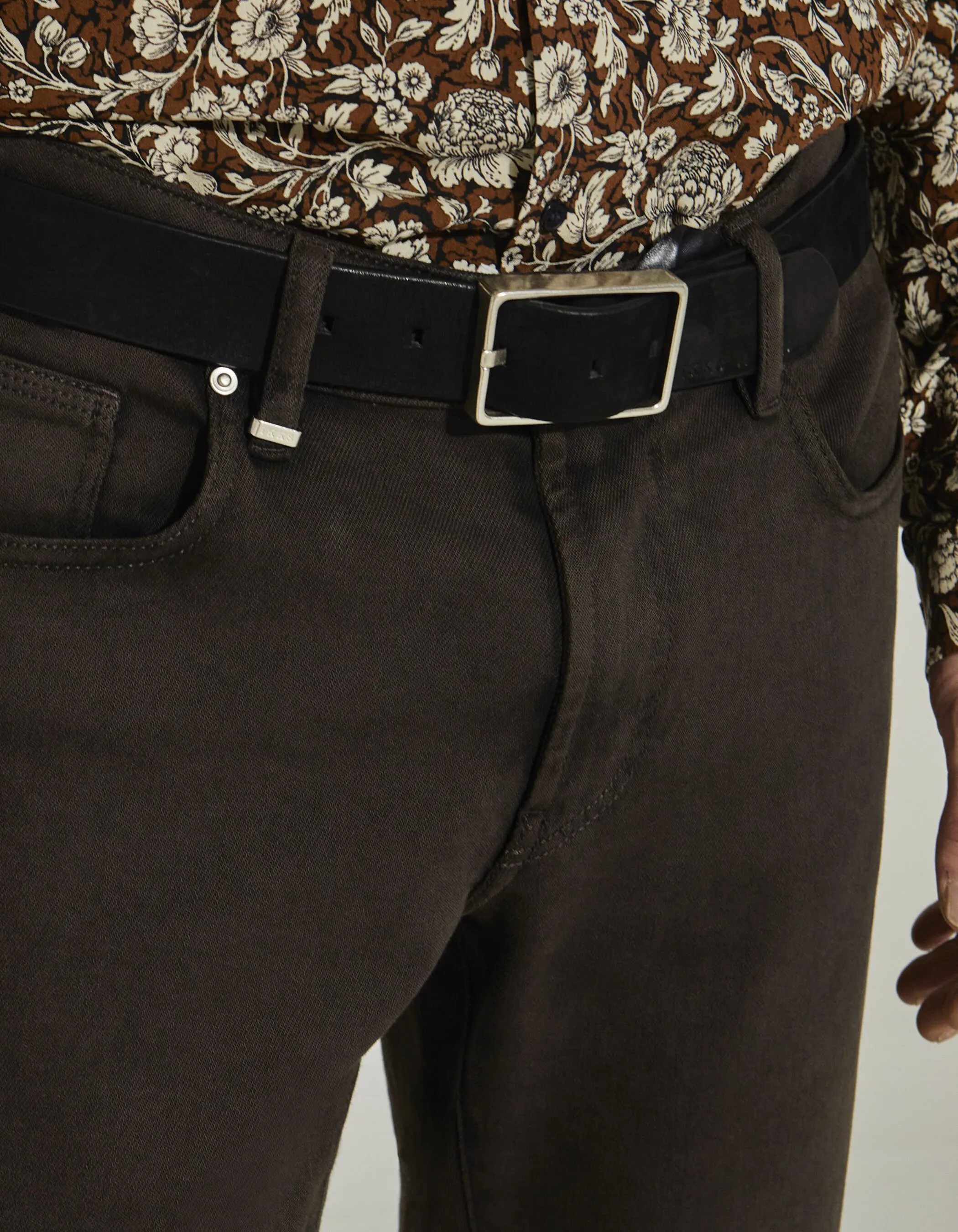 Jean SLIM dark choco Peter en matières recyclées Homme
