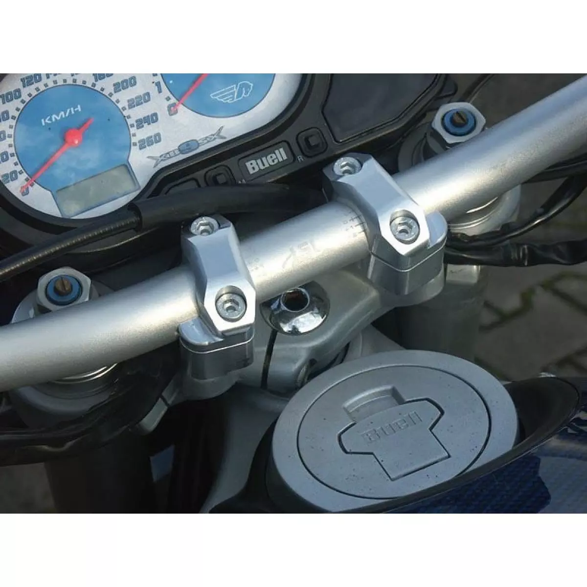 pontets de guidonS POUR BUELL XB9S, XBS '02-07, transformation GUIDON diam 22mm EN diam 28,6mm - Pontet de guidon